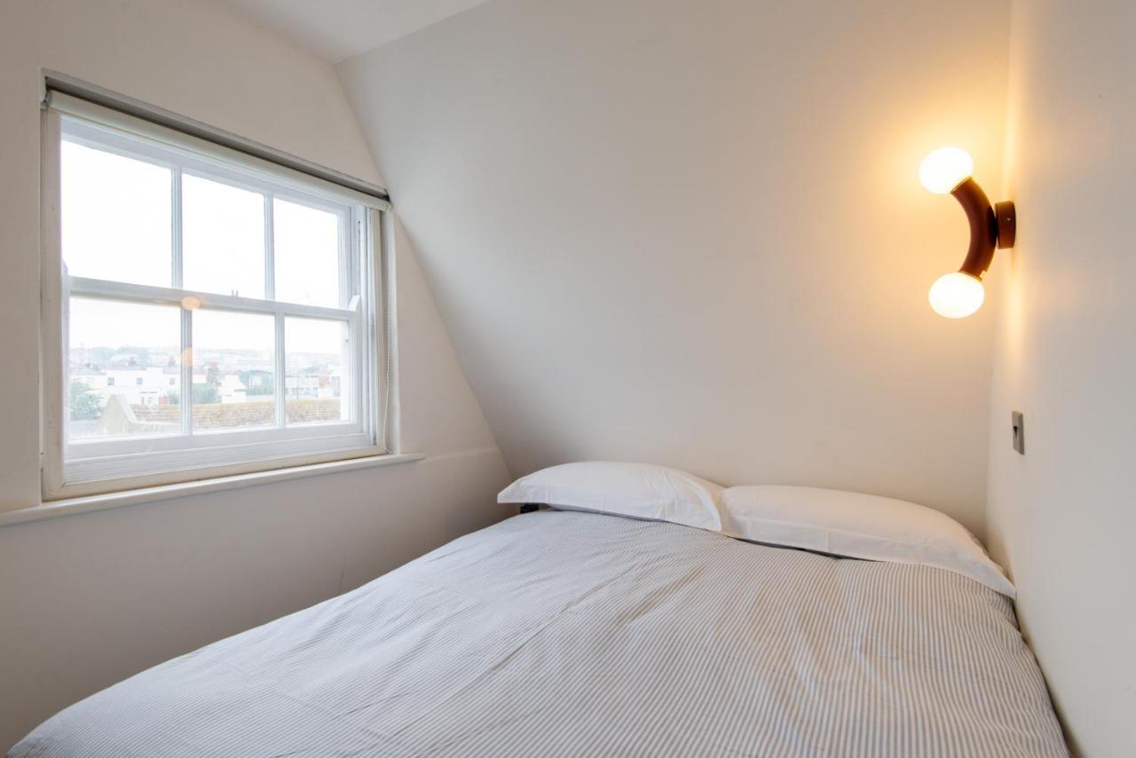 Central One-Bedroom, 99 Steps To The Sea Brighton Exterior photo